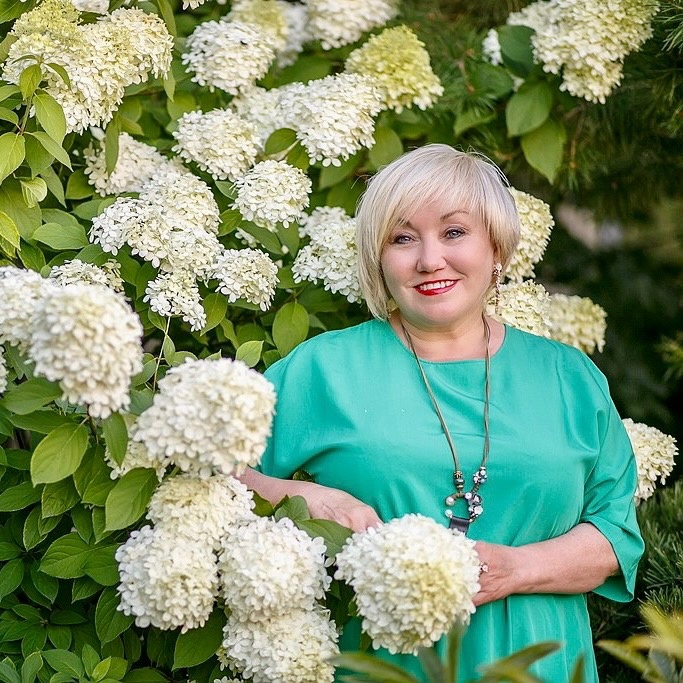 Вера Глухова на радиостанции «Маяк»